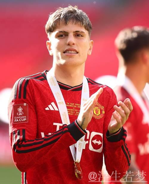 曼联历经波折终获直通席位,加纳乔和梅努还能留住吗? 曼联历经波折终获直通席位,加纳乔和梅努还能留住吗?