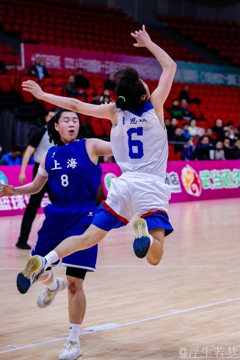 女子三人篮球赛苏姆盖特站蓄势待发